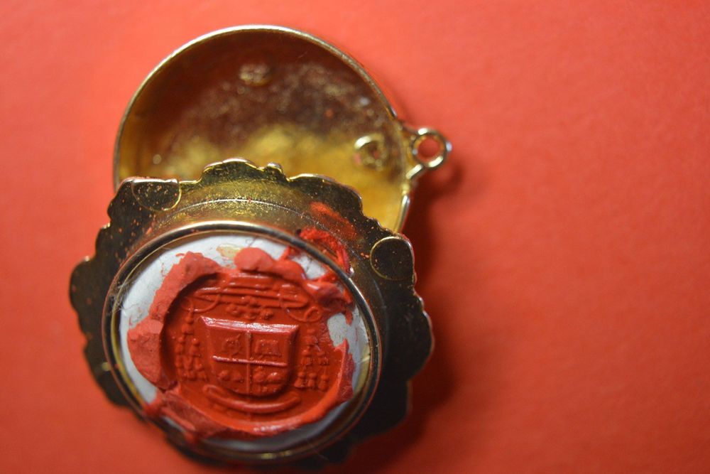 Relicário Relíquia têxtil do Papa São Pio V