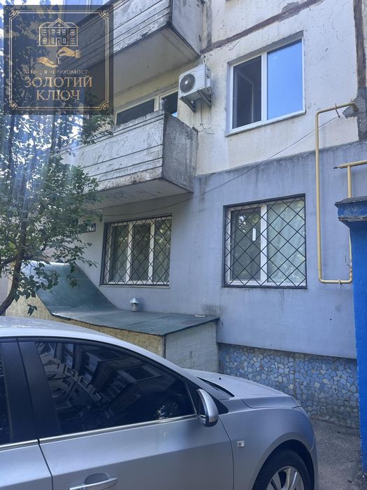 Продам одно кімнатну Попова
