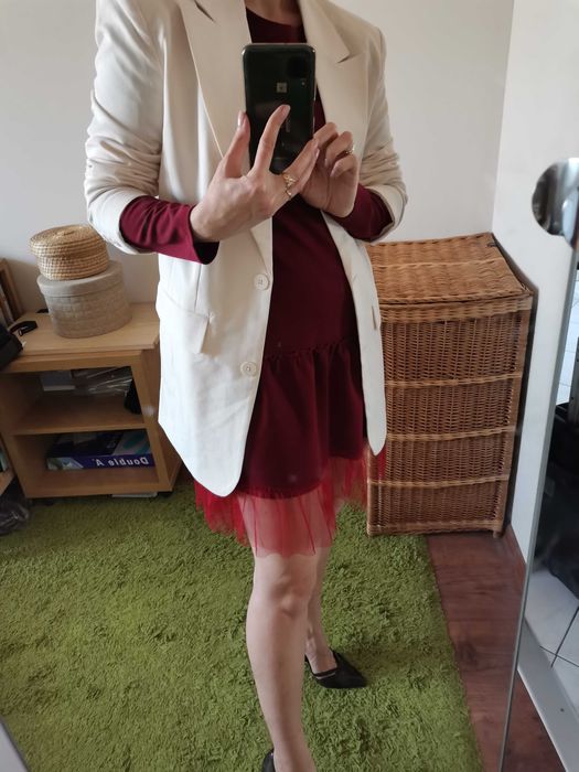 Sukienka babydoll z falbanką i tiulem S bordo