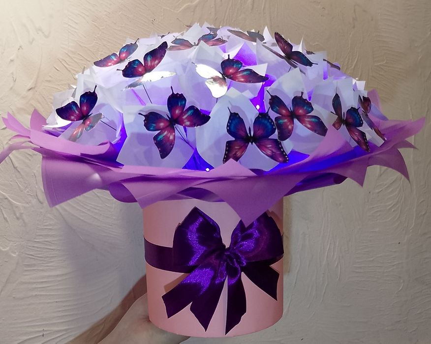 Букет з метеликів