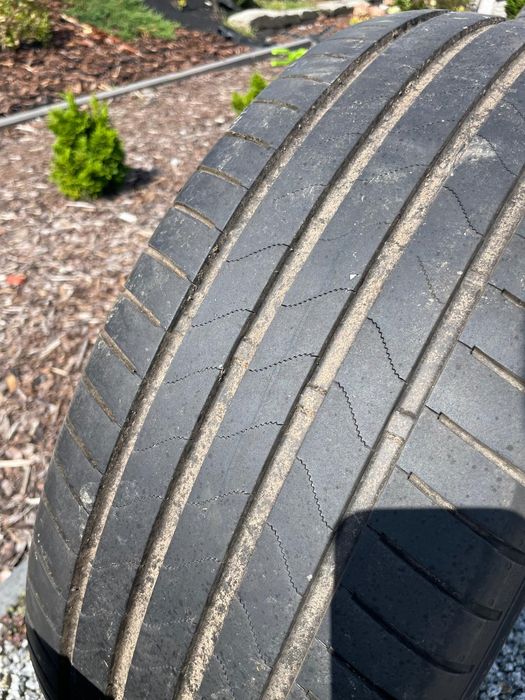 Komplet opon  lato Bridgestone Turanza 6 Enliten  235/45R20 100W