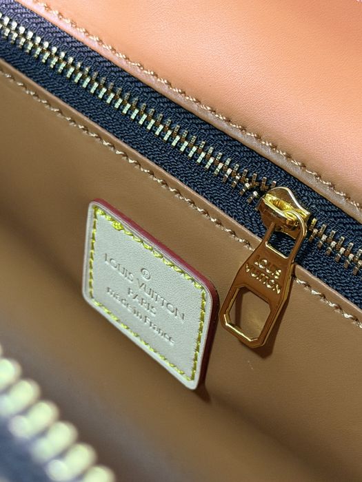 Косметичка LV dopp kit