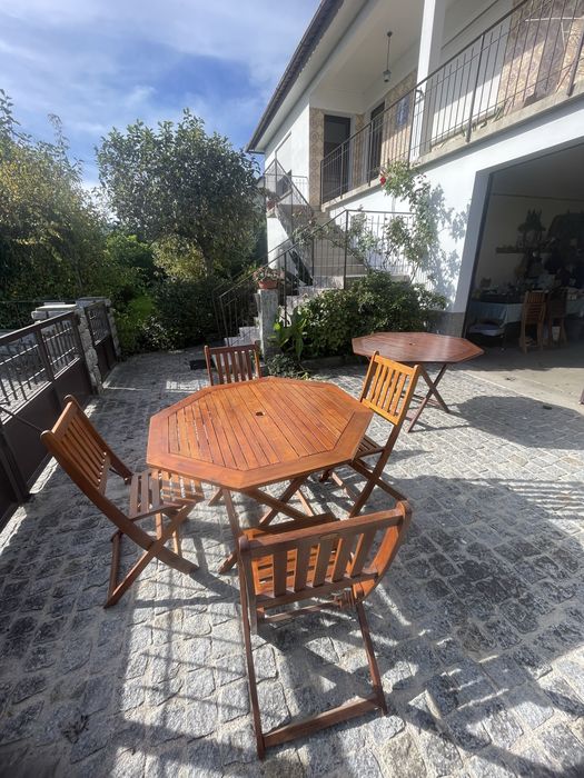 Conjunto Mesa de Exterior + 4 Cadeiras madeira