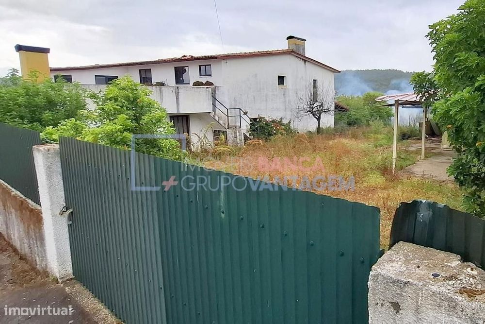 Moradia T4 para Recuperação  356m²