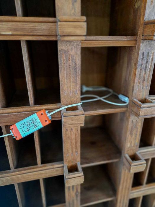 Biblioteczka / Witryna z szufladą