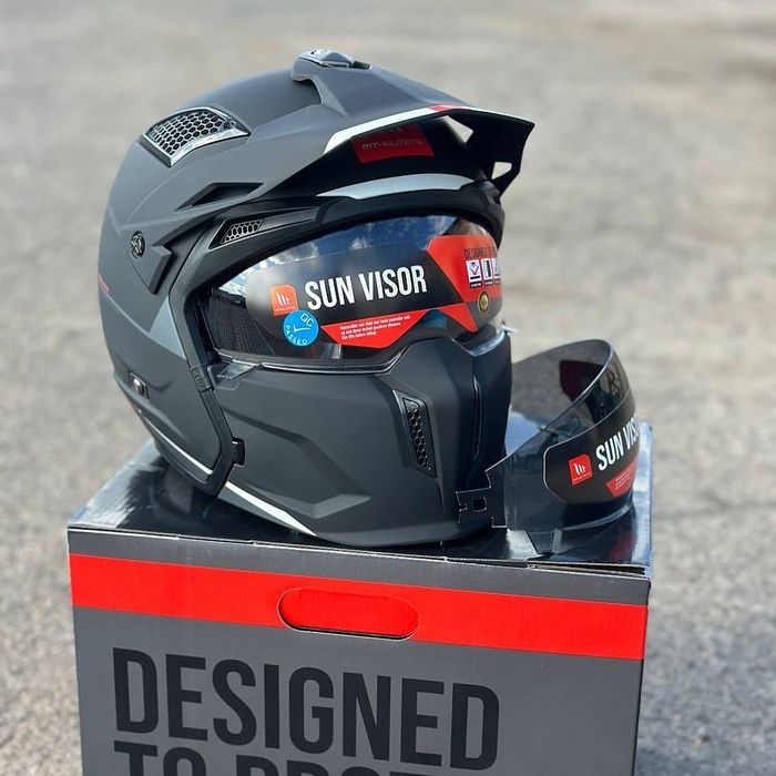 Мото шолом MT helmets streetfighter sv s шлем стрітфайтер чорний мат