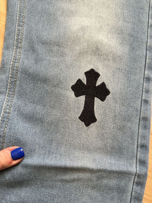 Джинсы в стиле Chrome Hearts