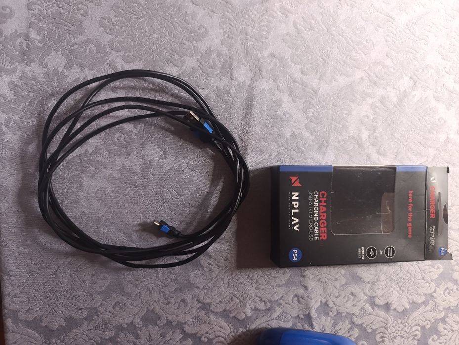 Ps4 usada com acessórios