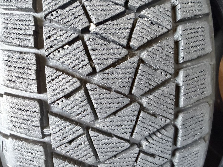 235/55 r20 Bridgestone 4шт.