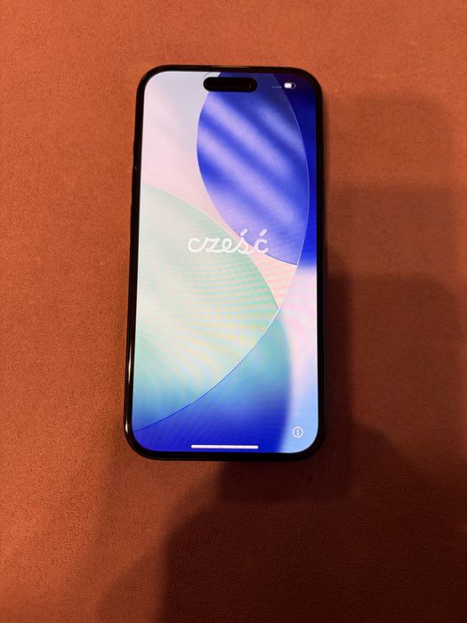 IPhon 15 używany + bower-bank jak nowy