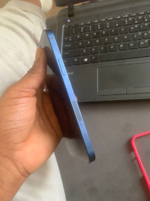 iPhone 12 64G perfect