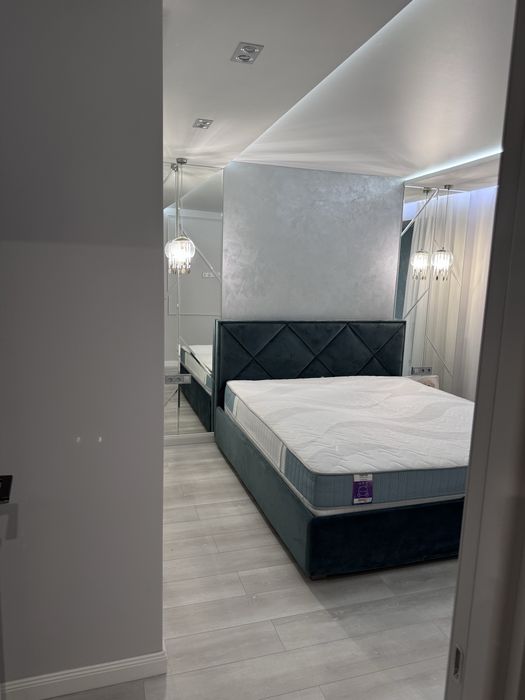 Аренда 2 х комнатной люкс квартиры в центре, район парка