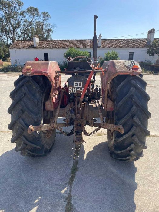 Massey-Fergunson 165