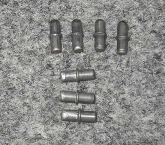 Полкодержатель мебельный. Держатель полки штифт 30 коп/шт.