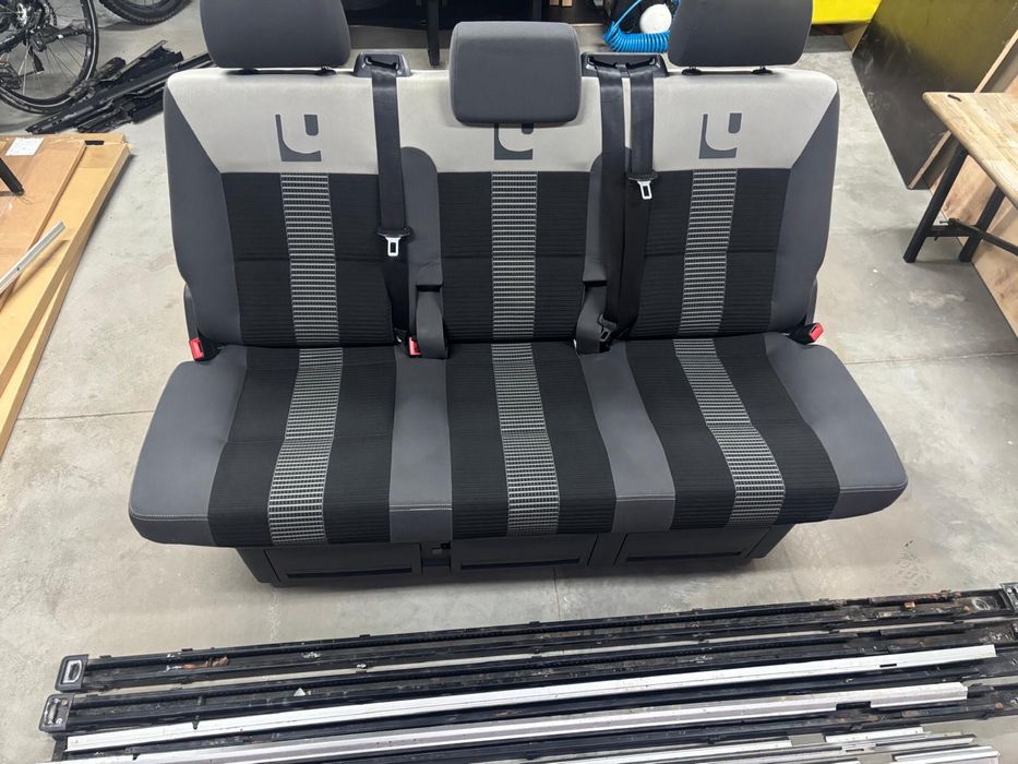Kanapa Ławka  łóżko  Vw  T5 Multivan  w komplecie z szynami