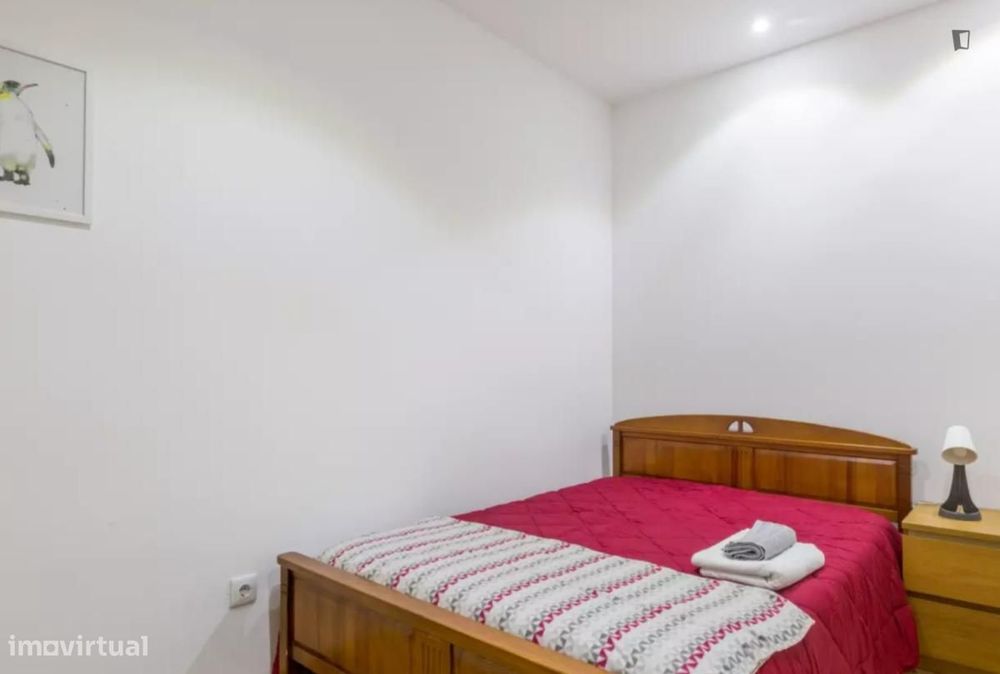 Quarto - localizado em Anjos Lisbon