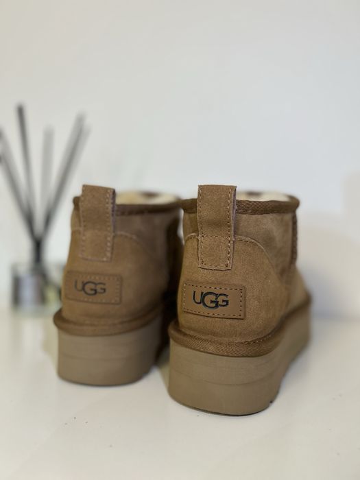 UGG Classic Mini Platform.