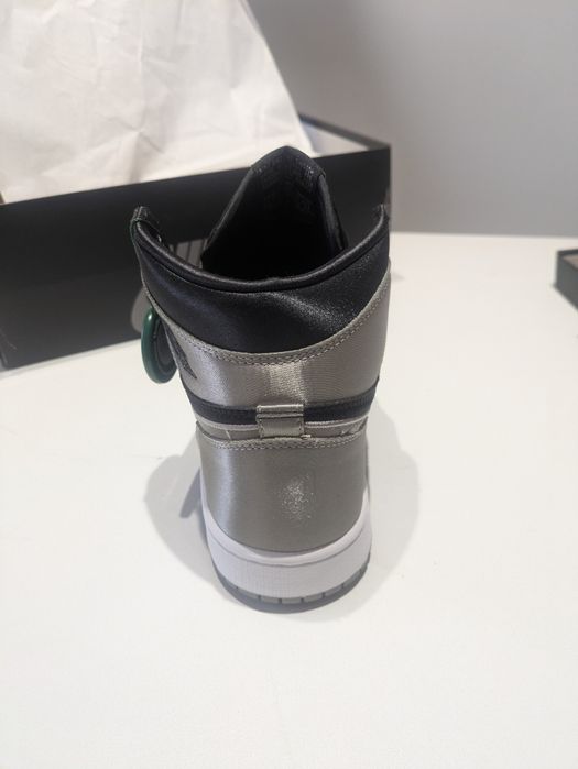 Original Jordan 1 Retro High OG Satin - mulher EU-39 (US w 8)