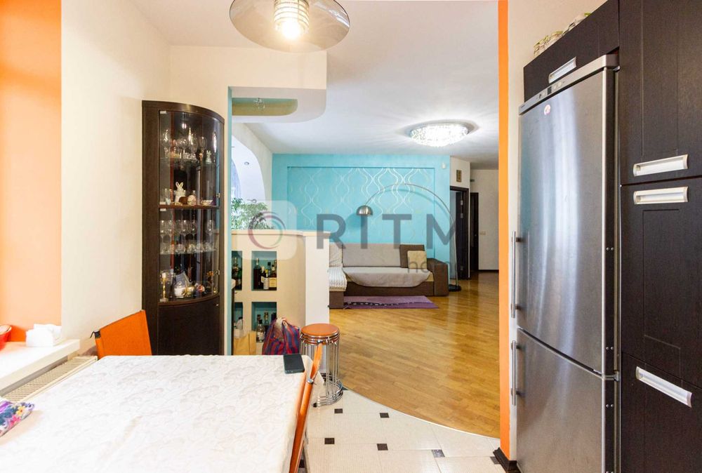 Продаж 3 кім. квартира з ремонтом Личаківський район.