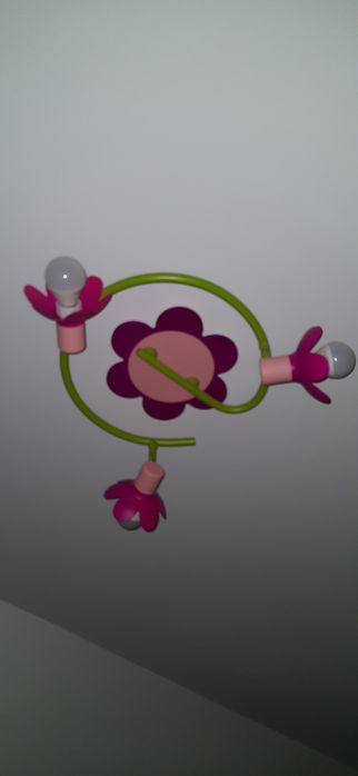 Lampa sufitowa do pokoju dziecięcego