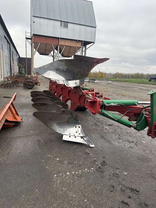 Sukov плуг оборотний