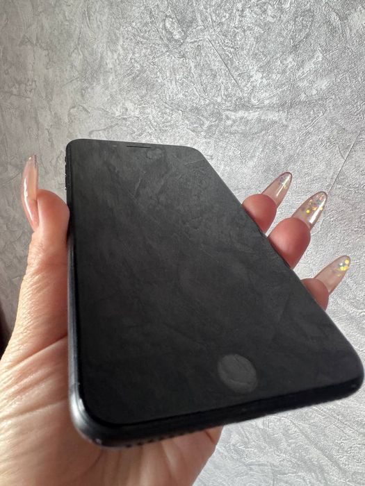 Продам Iphone 7 plus 128 Gb