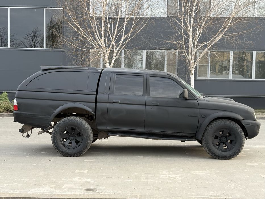 Продам Mitsubishi L200 4x4 Обслужена