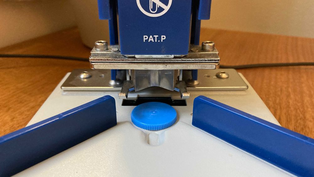 Zaokrąglacz narożników AE-1 + nowy nóż R6 "M"