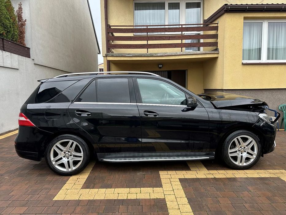 Mercedes-Benz ML Mały przebieg 112.846 km