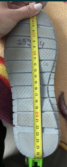 Продам  нові текстильні мокасини