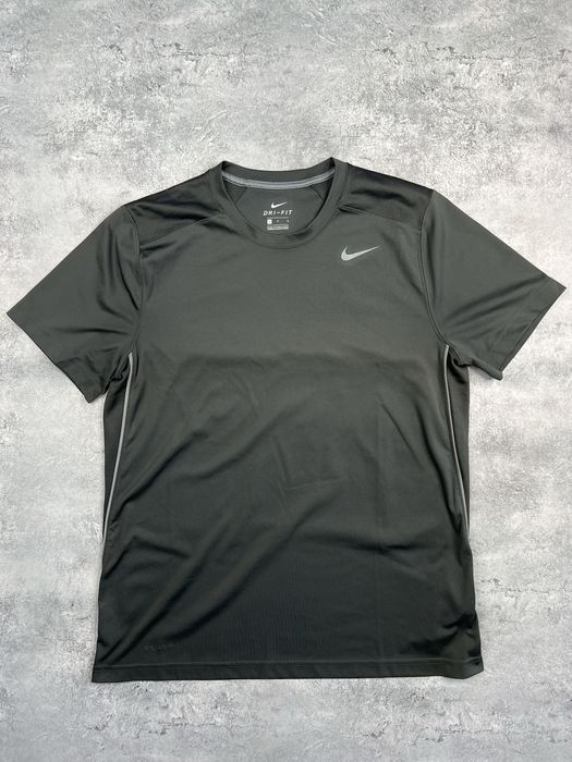 Nike Dri Fit футболка чоловіча для спорту