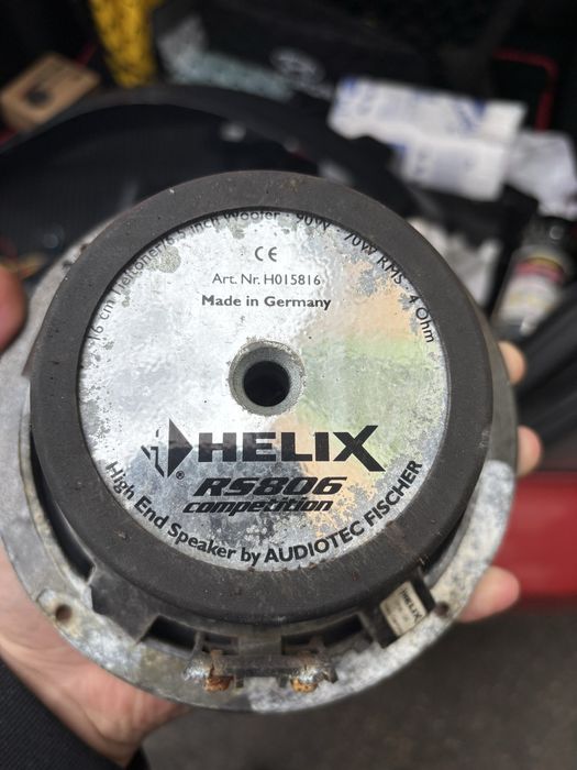 Продам акустичну систему helix. Остався тільки уселок і динамік