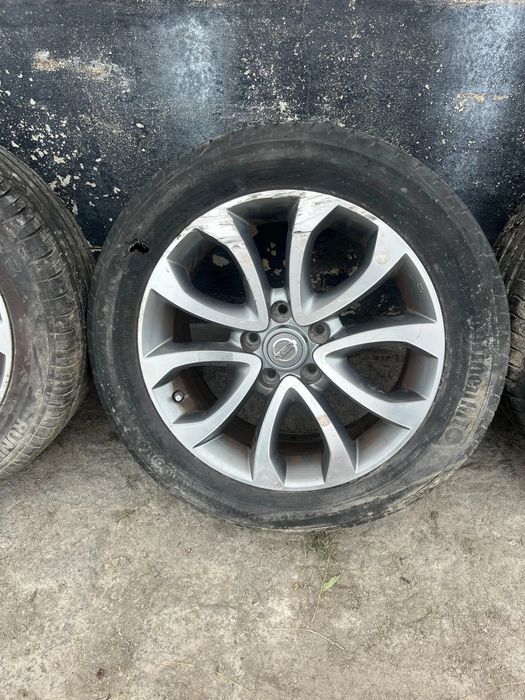 Jantes Nissan Juke 215/55R17