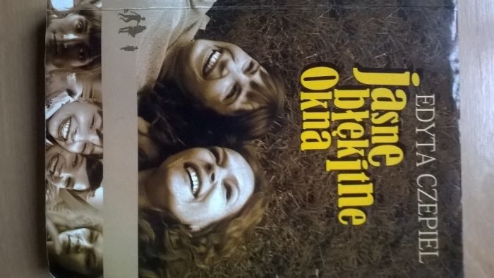 Jasne błękitne okna Edyta Czepiel