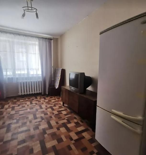 Сдам комнату  метро Индустриальная