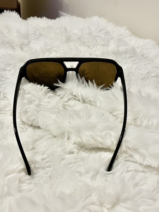 Kwadratowe okulary przeciwsłoneczne nowe