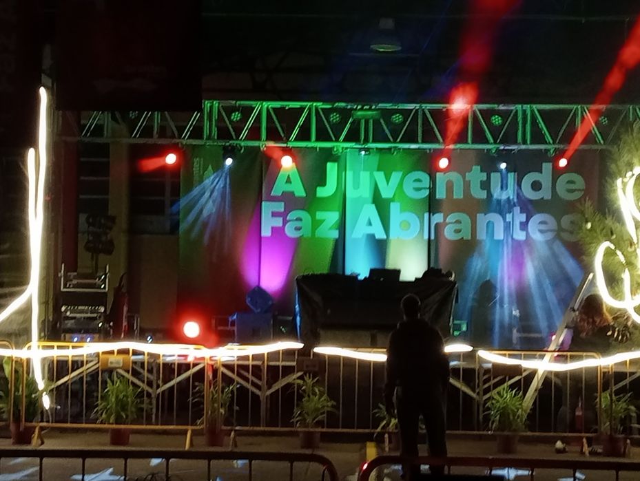 Cordeiro dj / aluguer de som e luz