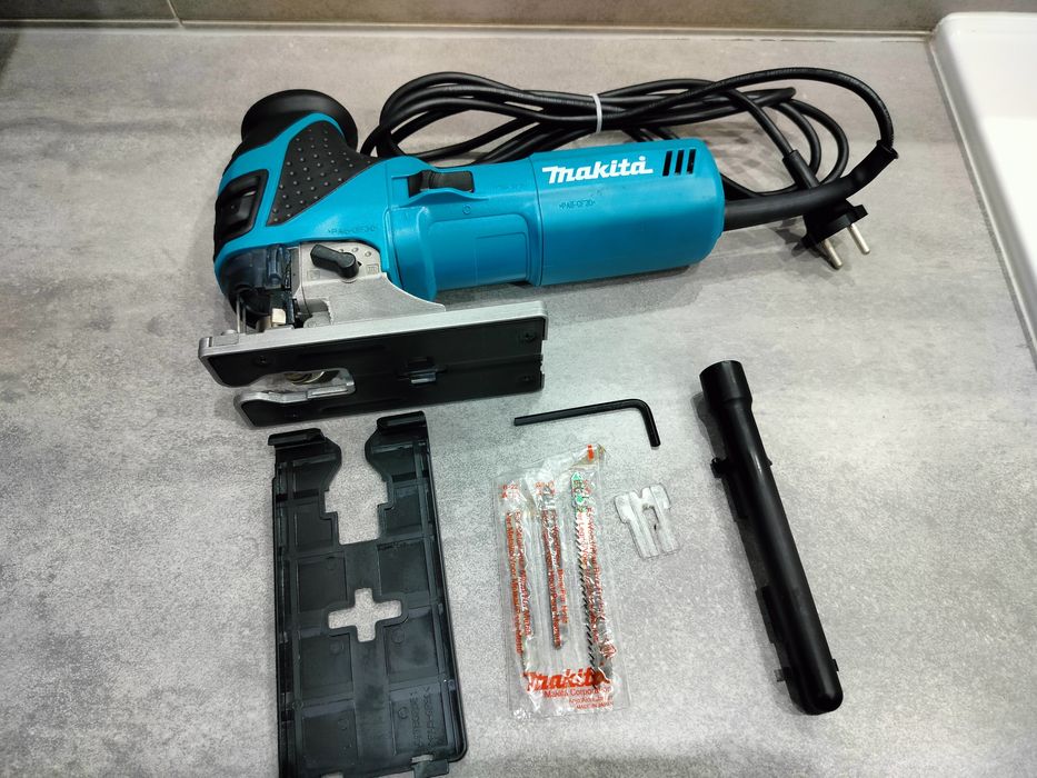 Wyrzynarka Makita 4351 CTJ