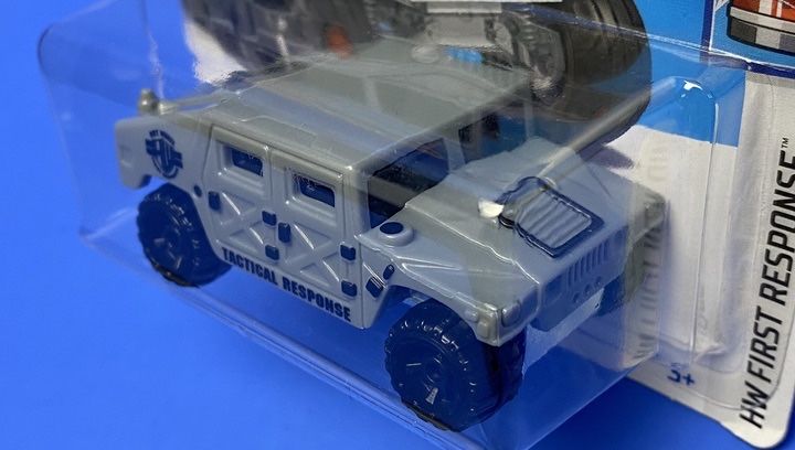 Модель Hot Wheels Humvee