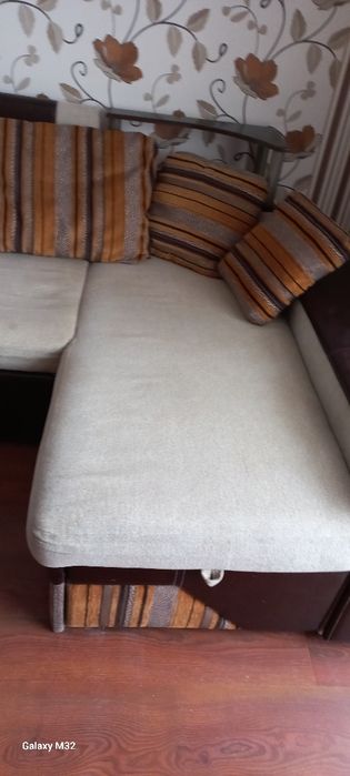 Продам кутовий диван