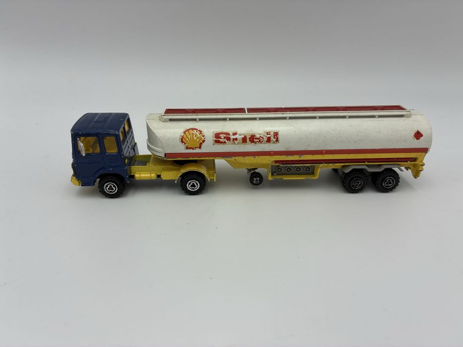 Majorette 1/60 Renault Saviem Shell cysterna