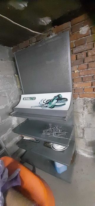 Regał metalowy..