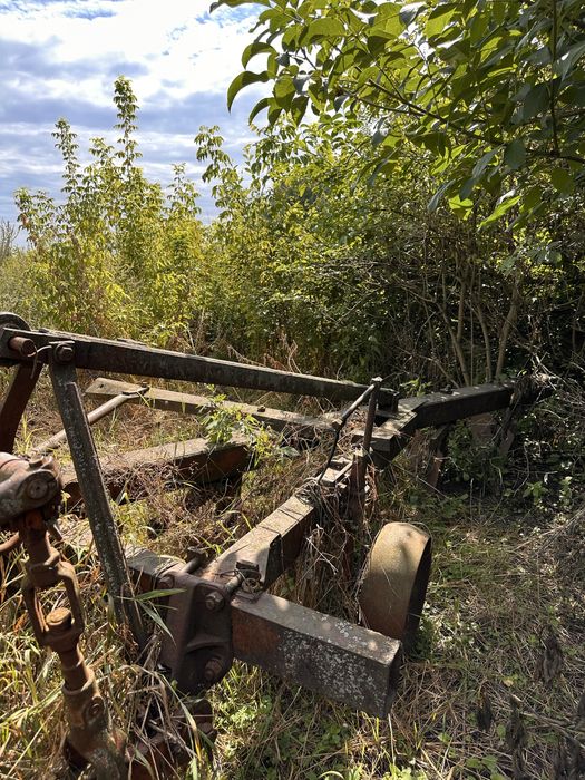 Плуг тракторний 5.35 до т-150