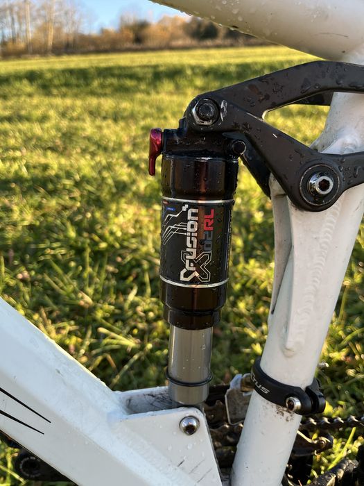 Rower enduro poison full  (dh Rock shock x fusion)