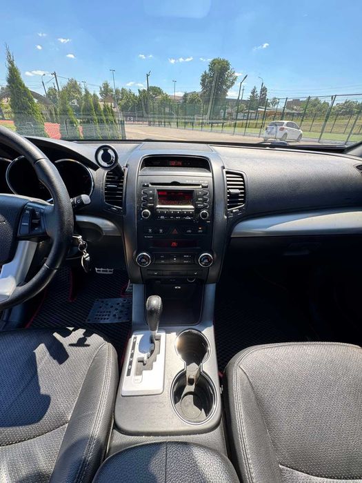 продам сімейне авто KIA SORENTO ||