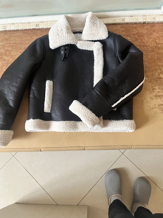 Жіноча дублянка stradivarius, повністю нова, не підійшов розмір