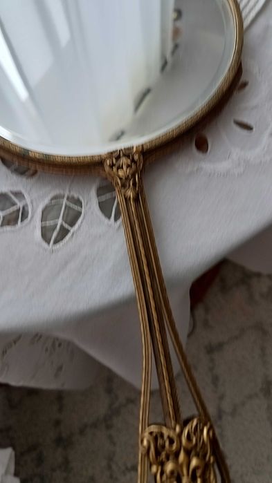 Piękne lusterko  bez zarysowan warto
