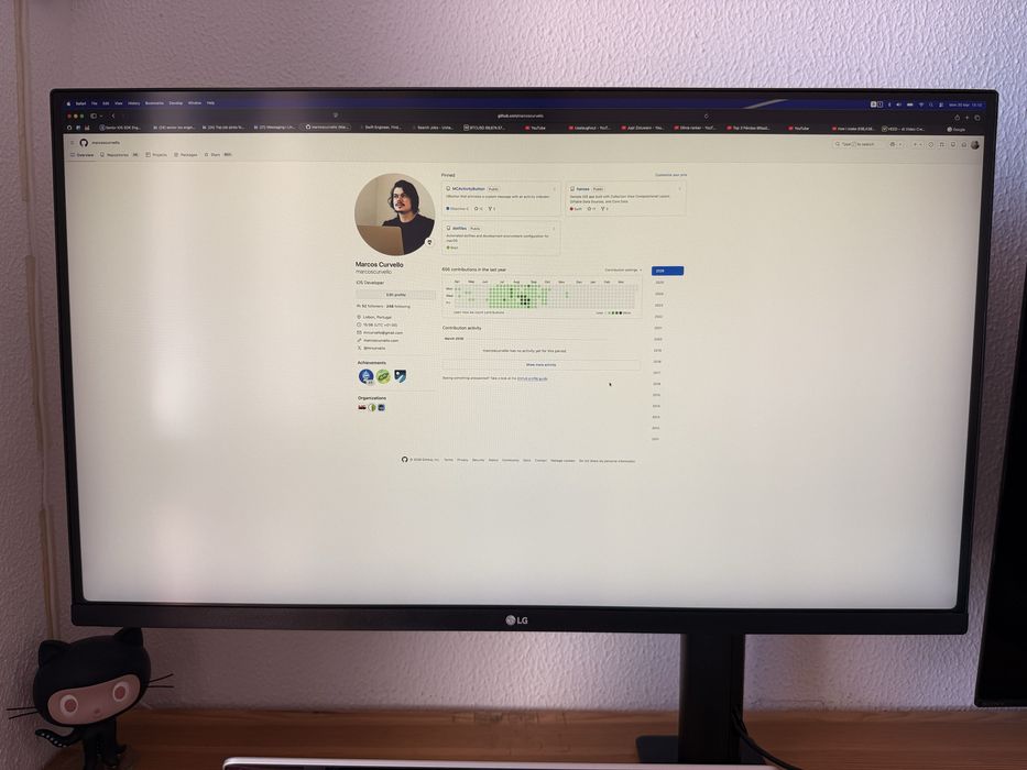 LG UltraFine 32UN880 31.5” UHD 4K