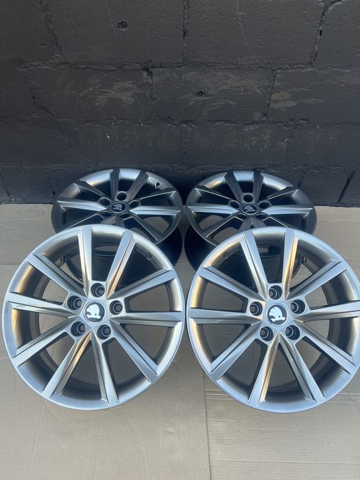 Диски р17 5/112 Ет49 7j dia57.1m Шкода оригінал