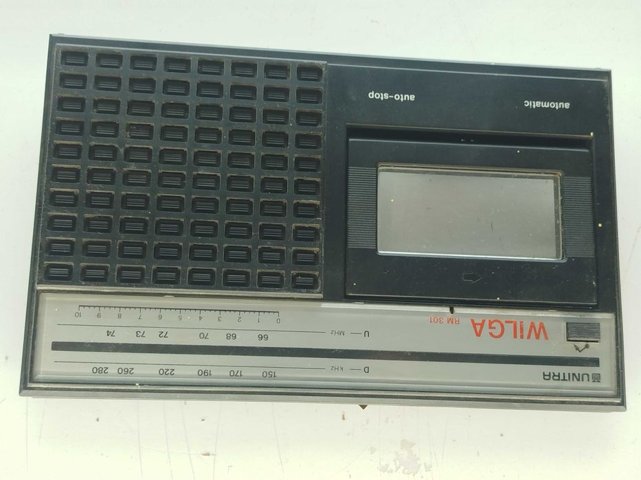 Panel przedni Wilga RM301 z głośnikiem używany bardzo ładny stan